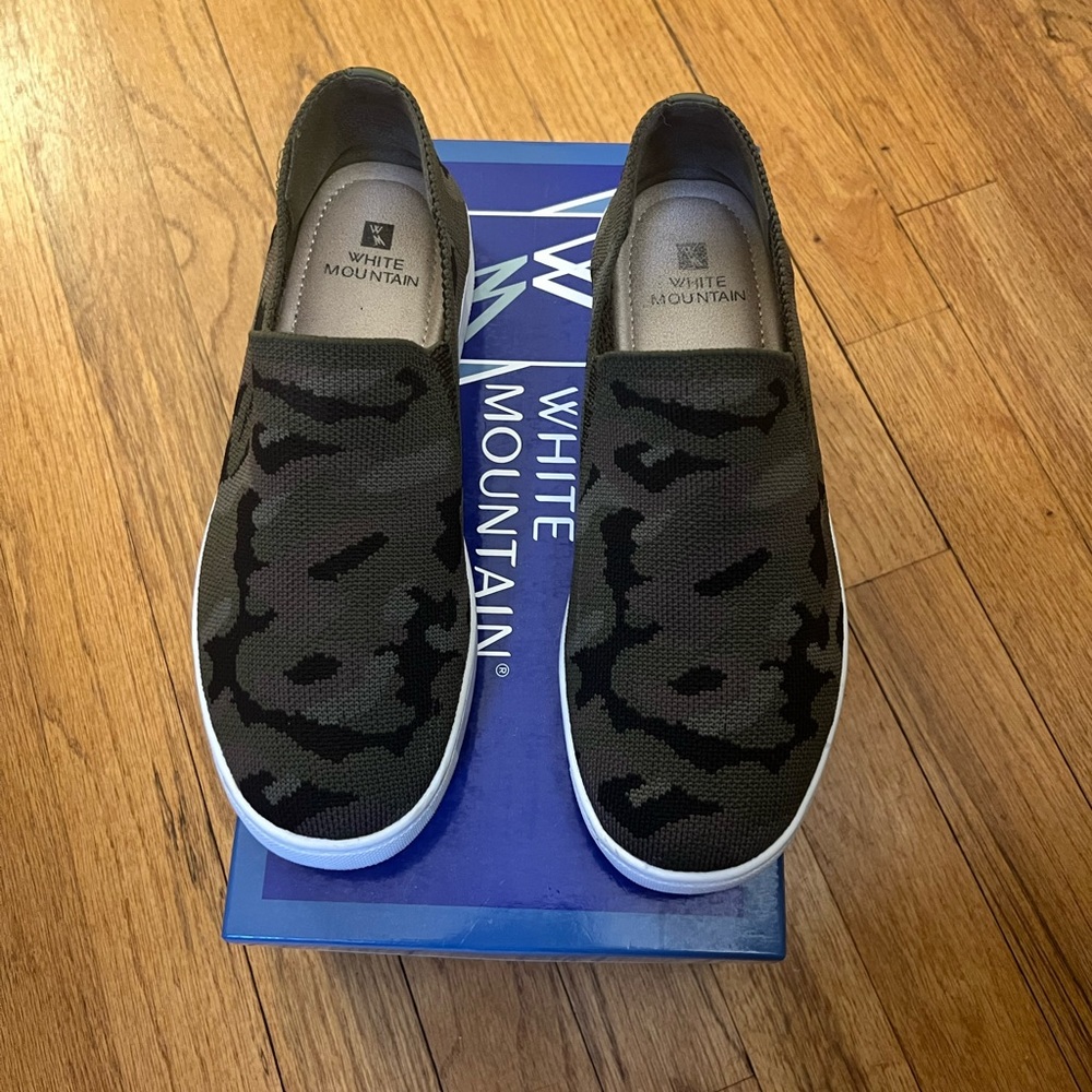 White Mountain Courageous Sneaker